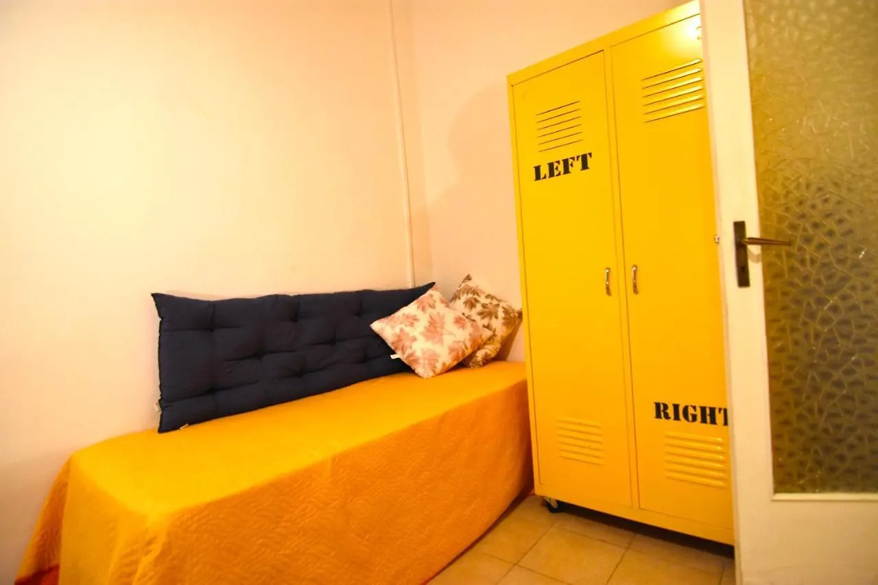 Iside Apartment Napoli 0*,  Italia
